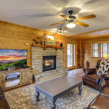 Villa Pet-Friendly Gatlinburg Retreat With Hot Tub! Esterno foto