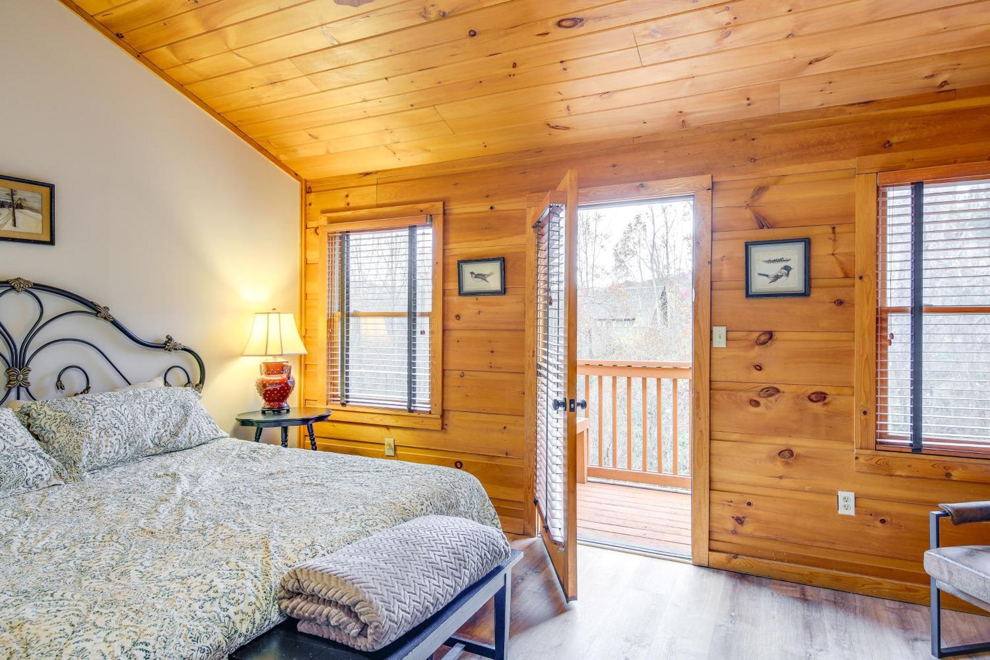 Villa Pet-Friendly Gatlinburg Retreat With Hot Tub! Esterno foto