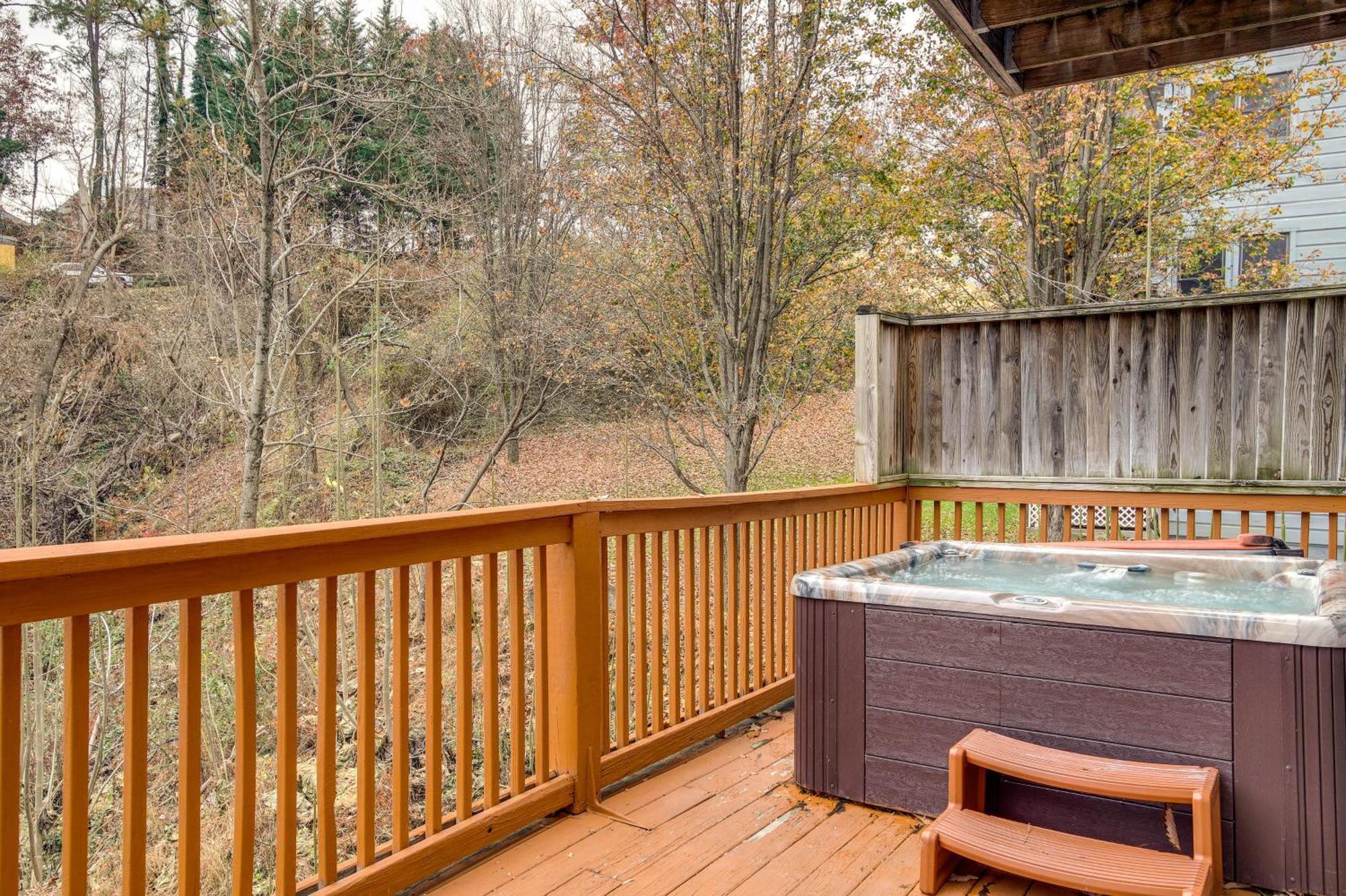 Villa Pet-Friendly Gatlinburg Retreat With Hot Tub! Esterno foto