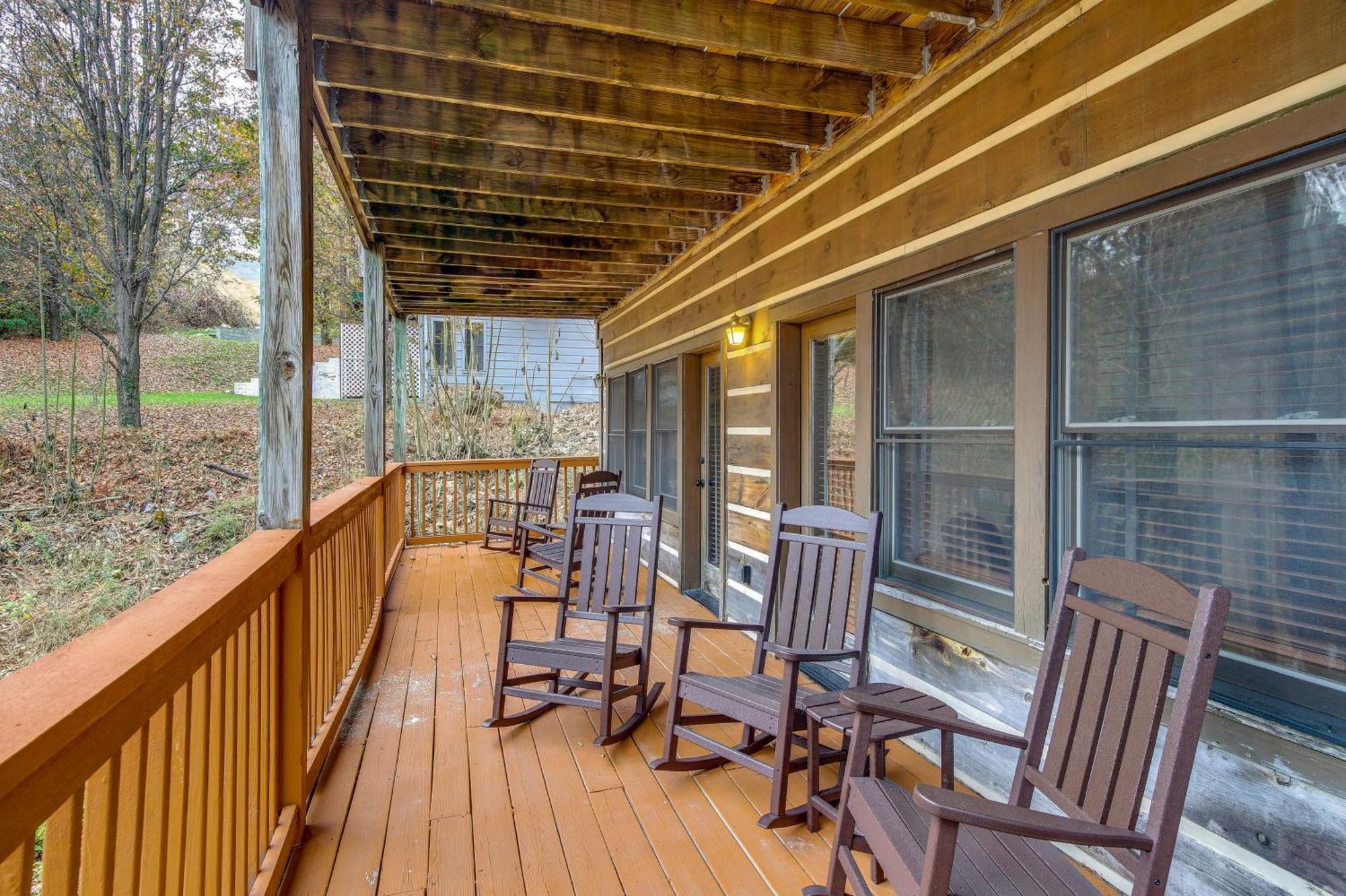Villa Pet-Friendly Gatlinburg Retreat With Hot Tub! Esterno foto