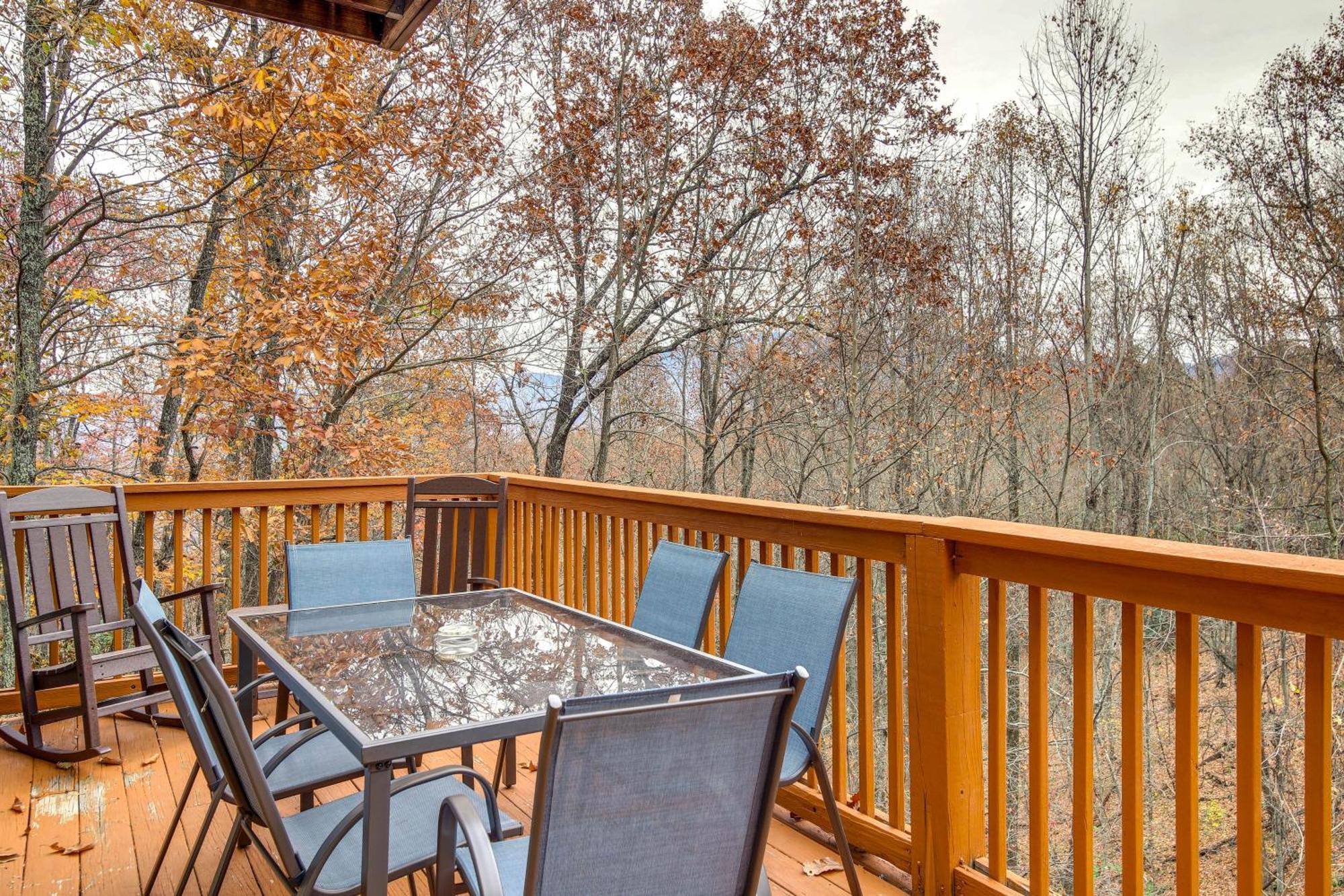 Villa Pet-Friendly Gatlinburg Retreat With Hot Tub! Esterno foto
