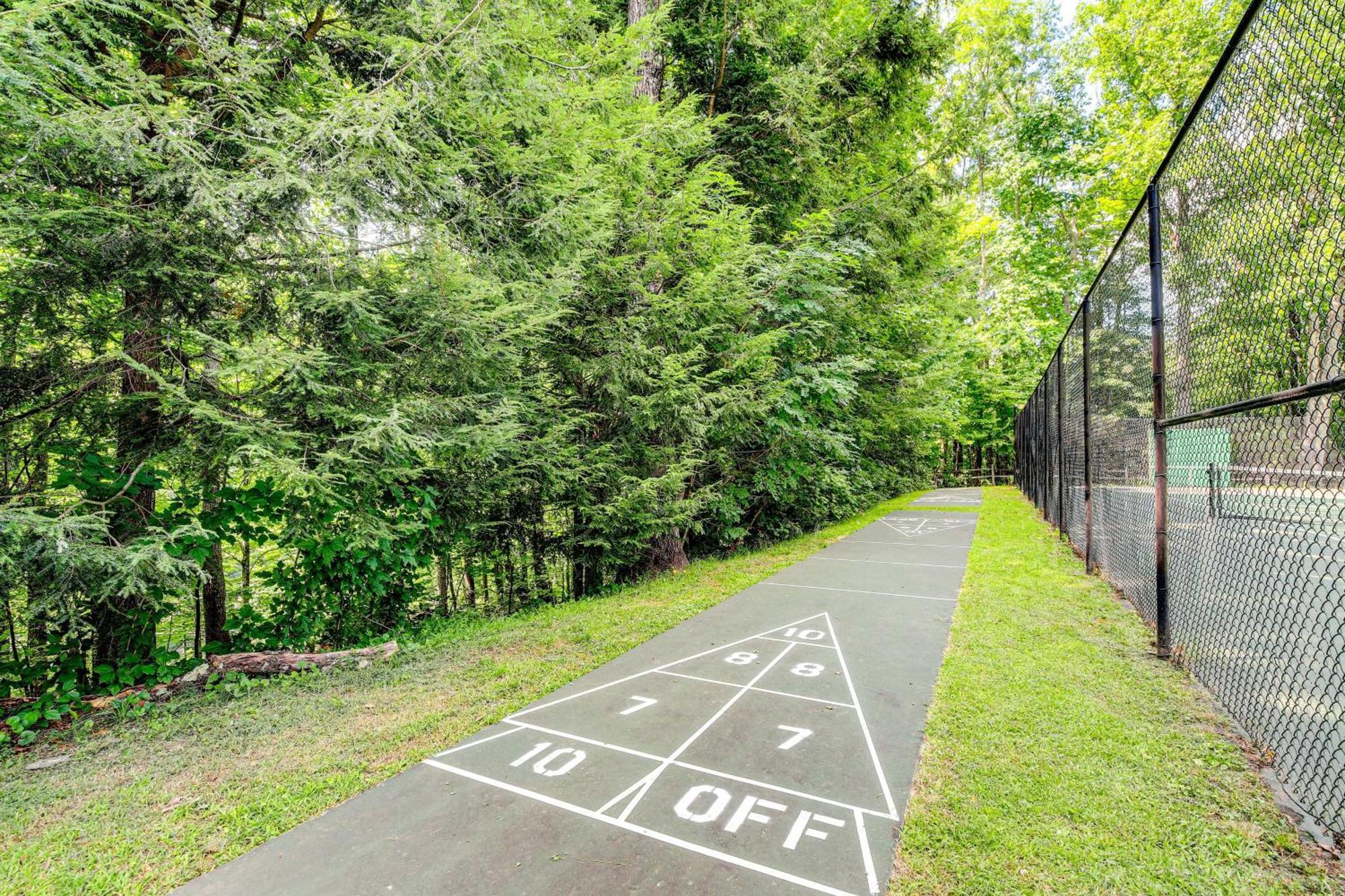 Villa Pet-Friendly Gatlinburg Retreat With Hot Tub! Esterno foto